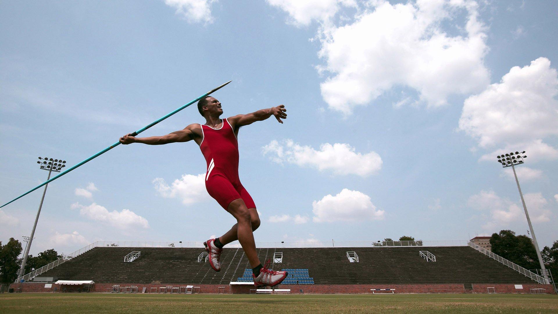 美国短跑名将打破尘封15年世界纪录 田径世锦赛再创历史