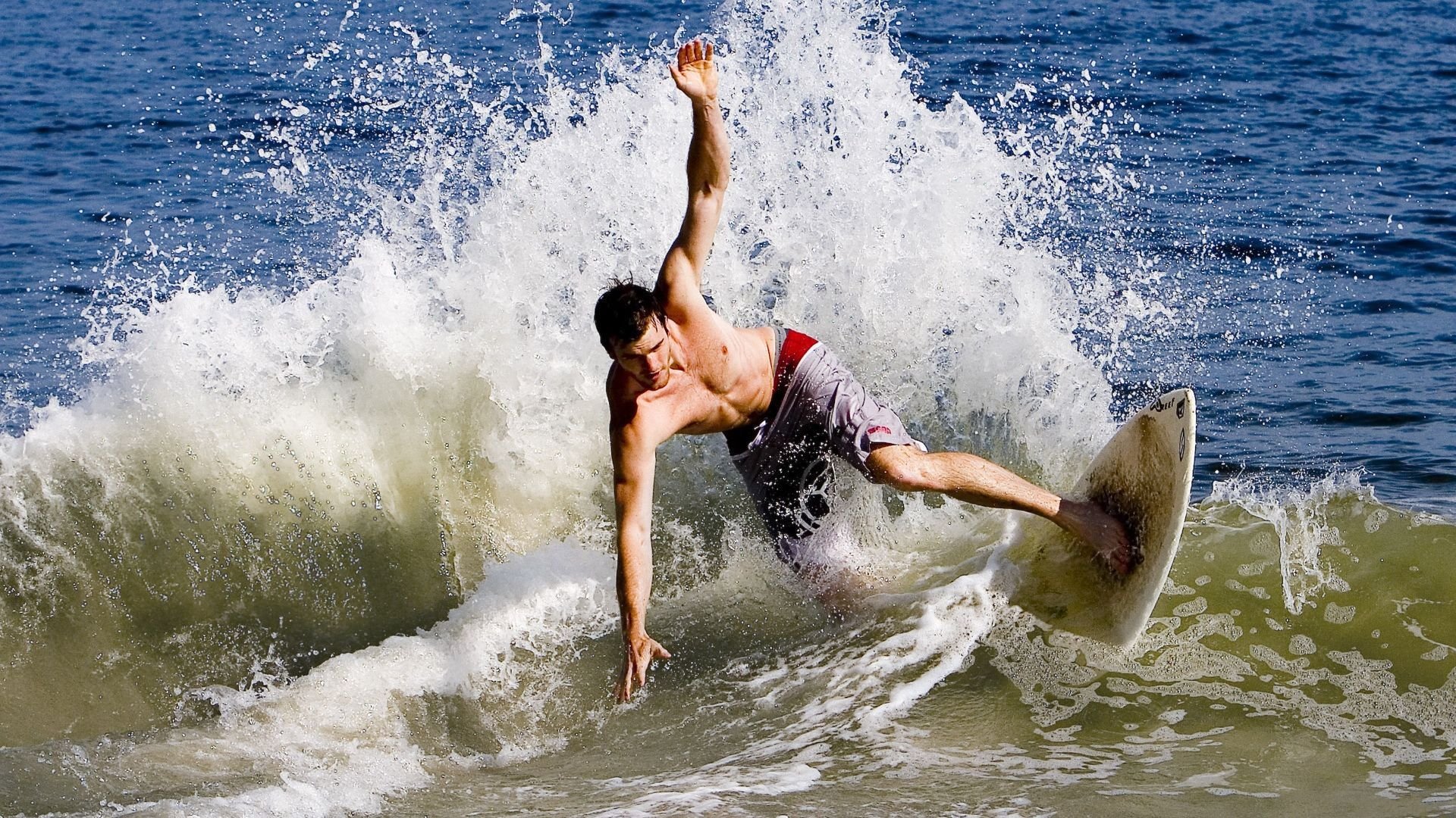 体育外交再谱新篇，中外运动员友谊赛促进文化交流与和平发展