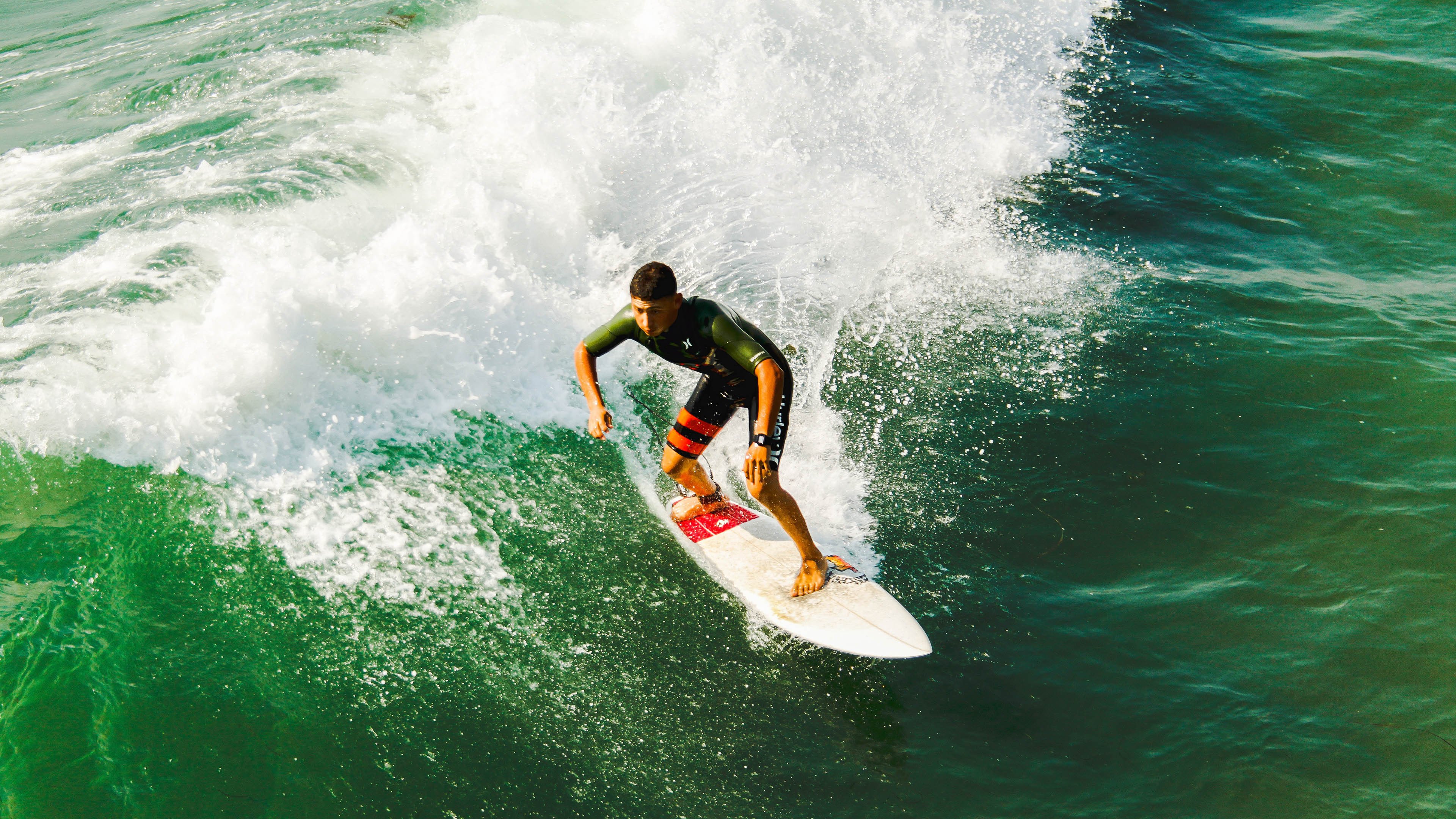 中国冰壶队世锦赛表现亮眼,新生代选手展现强大潜力